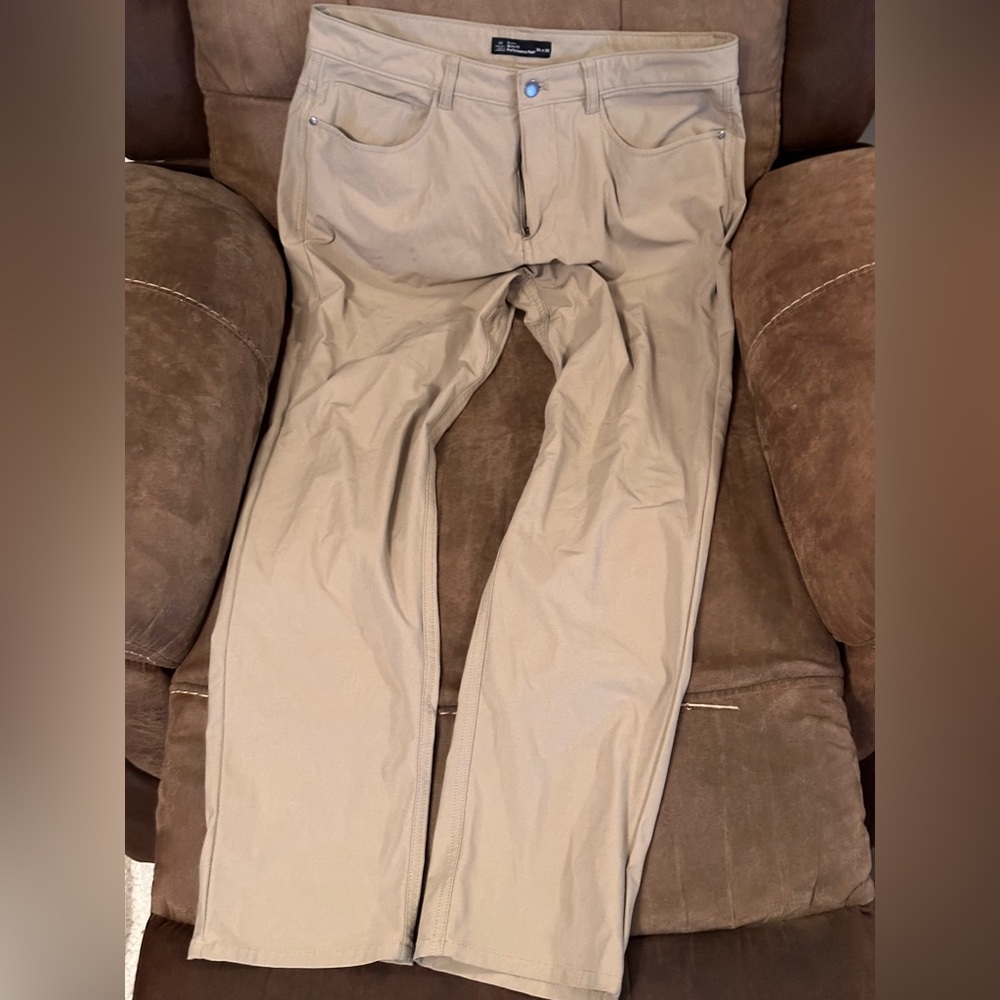 Member mark slim stretch khaki chinos. (36x32)